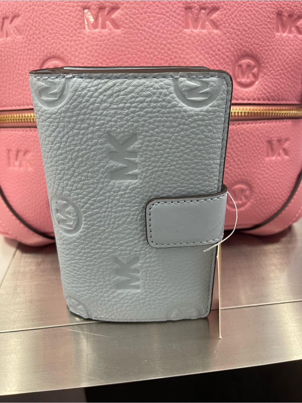 Michael Kors Jet Set Travel Md MK Logo Debossed Bifold Wallet
Pale Ocean 
NWT - Picture 13 of 16